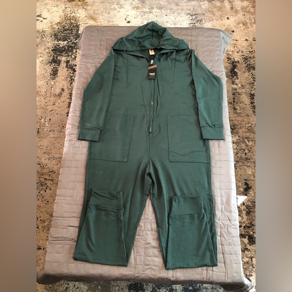 Smash and Tess x Jillian Harris “The Jilly Jogger” - Picture 3 of 5